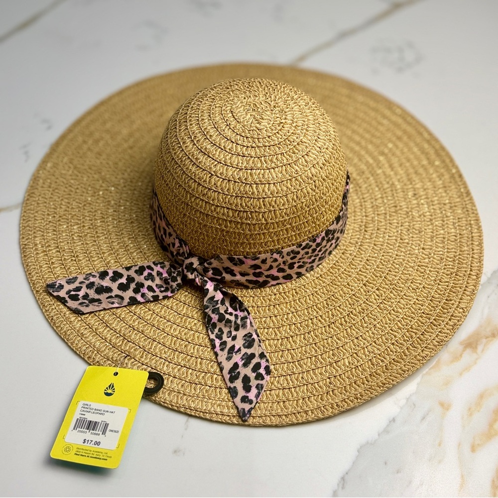 Stylish Tan Sun Hat with Leopard Print Band